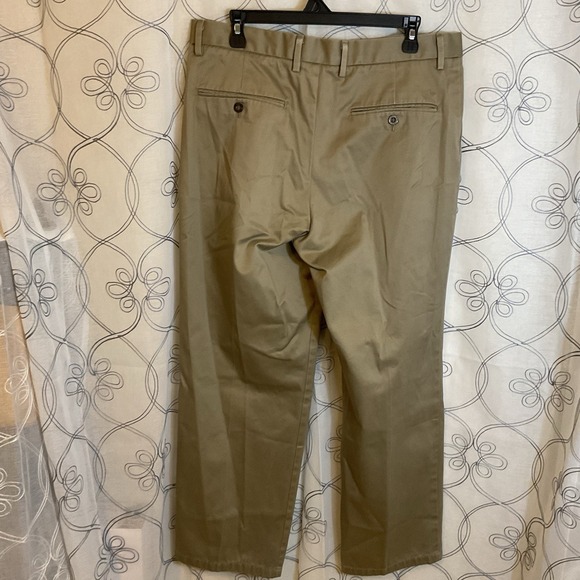 Men's Dockers Signature Khakis Classic Fit Pleated Front Size 34 X 30 - Picture 3 of 7
